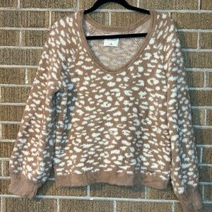 Abercrombie Leopard Print Sweater Size Medium